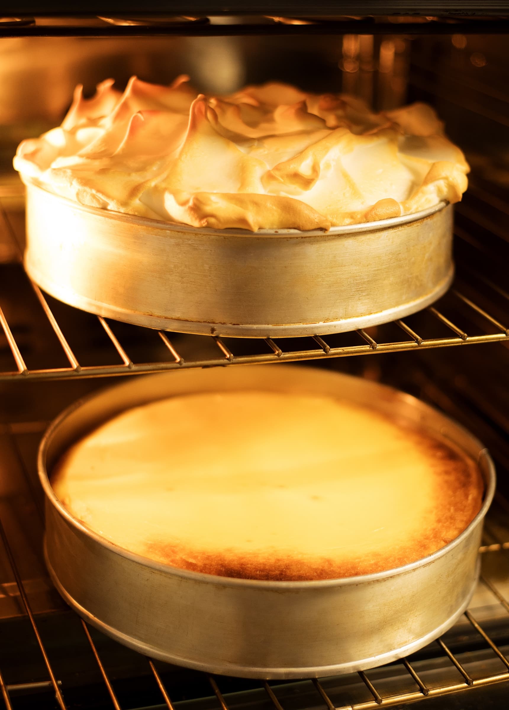 Hausgemachte Kuchen im Backofen